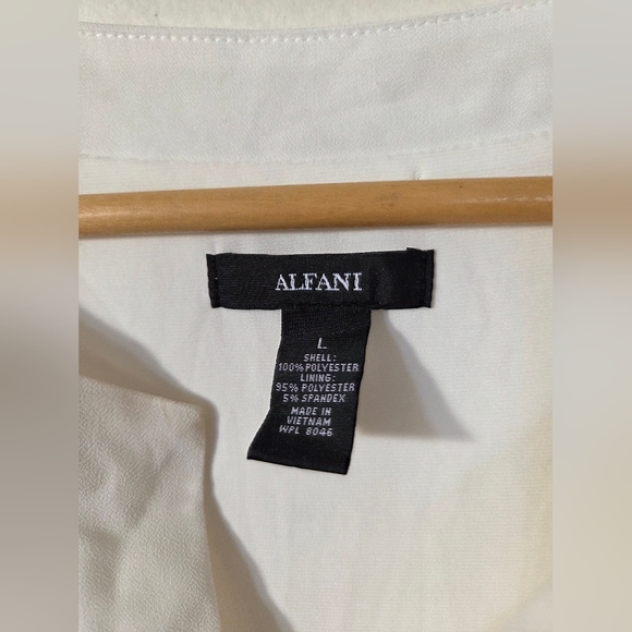 White Embroidered - Picture 2 of 7